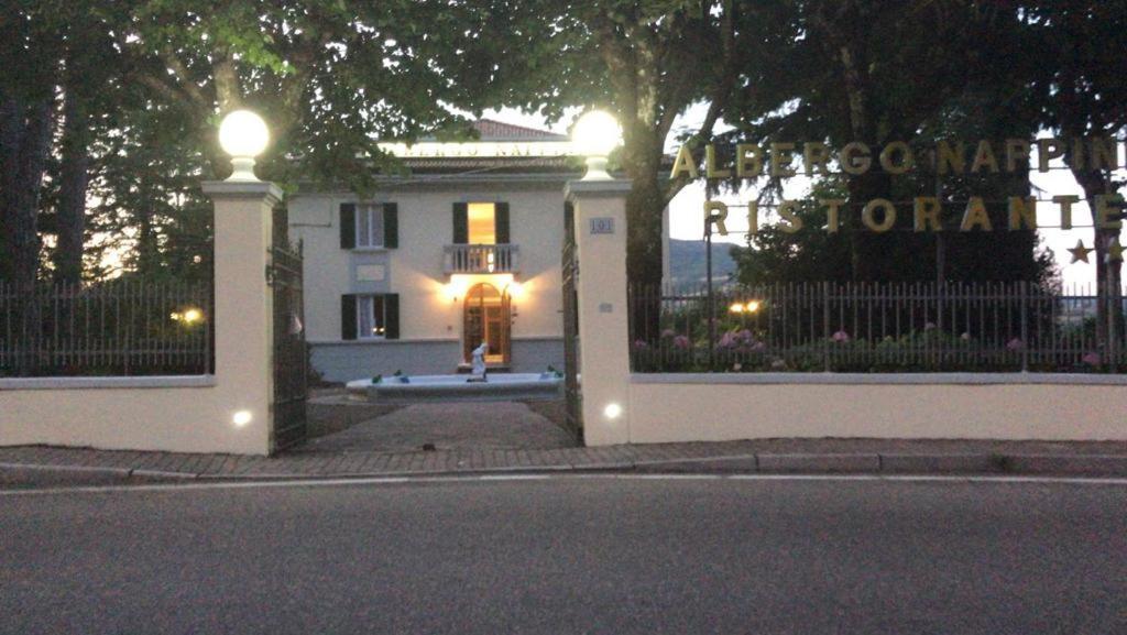 Hotel Ristorante Nappini Lizzano In Belvedere Exterior foto